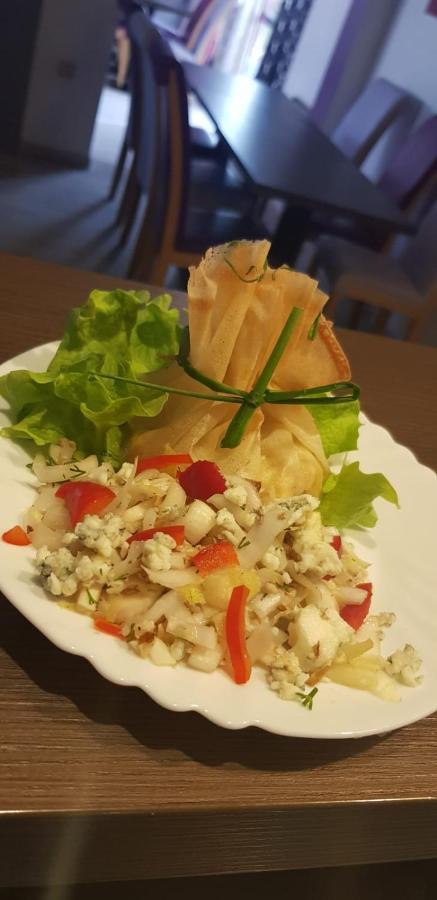 奥尔良奥利韦康福特酒店 外观 照片