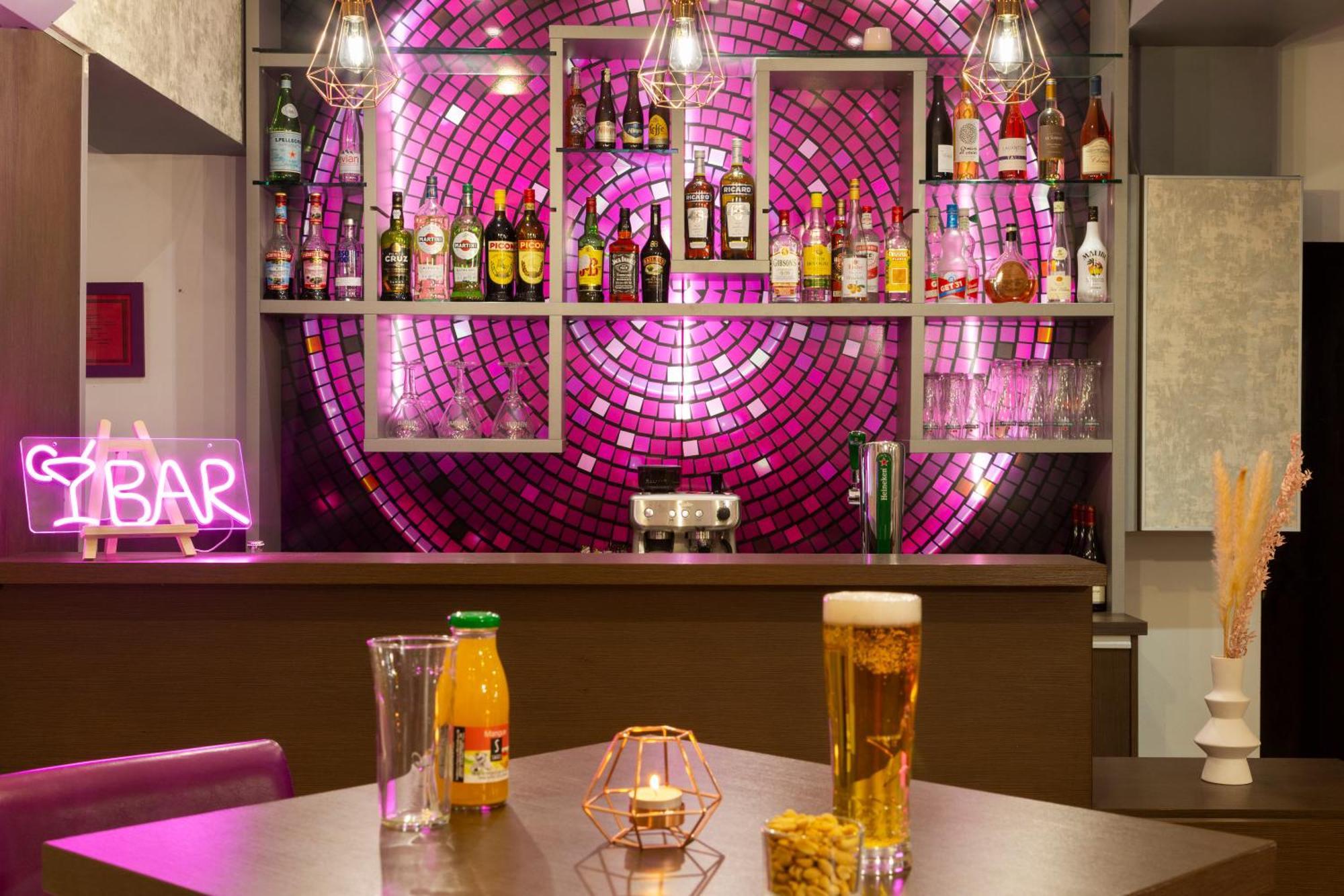 奥尔良奥利韦康福特酒店 外观 照片